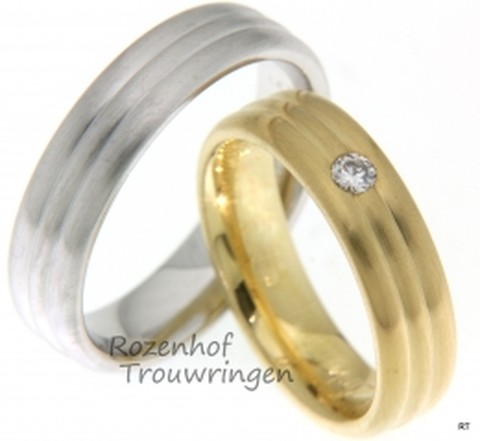 Smalle trouwringen in het geel- of witgoud. De ringen zijn gematteerd. De ringen zijn nu verkrijgbaar bij Rozenhof Trouwringen, en maak een afspraak online!