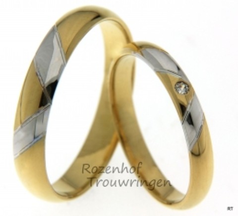 Fijne trouwringen uitgevoerd in het geelgoud en witgoud. De ringen zien er erg speels uit en de ring voor haar is 3 mm breed en voor hem 4 mm breed.