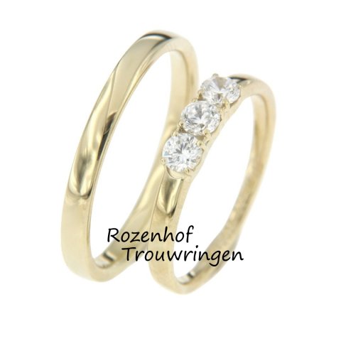 Trilogie trouwringen met die prachtige diamanten die jou doen stralen! De ringen zijn smal en hebben een glanzende uitstraling.