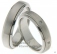<p>Deze mooie trouwringen zijn uitgevoerd in witgoud en hebben een breedte van 5,5 mm. In de ring voor haar bevinden zich,geheel over de ring verspreid, diamanten van 0.02 karaat per diamant. Overigens zijn de diamanten briljant geslepen en schitteren ze prachtig!</p> 7119-7120